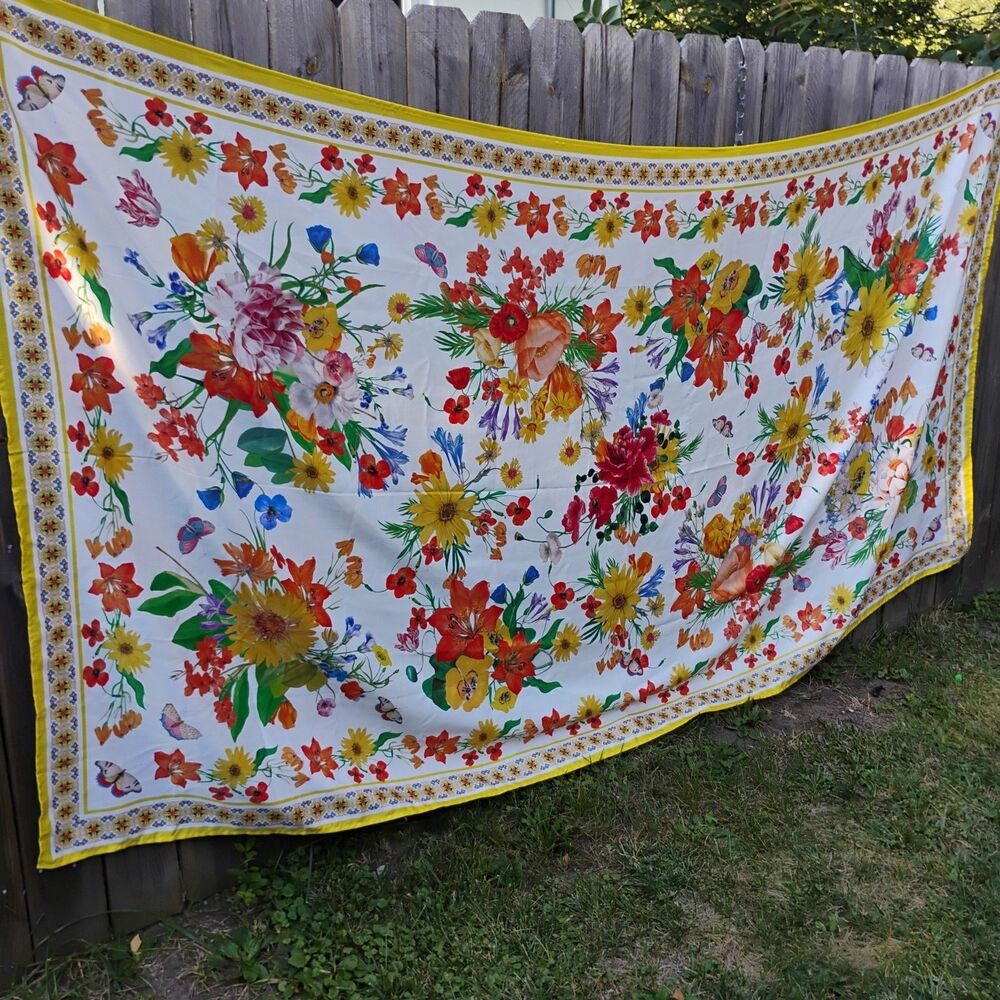 Yikamer Floral Tablecloth 118x60 Rectangle Vibrant Wildflower Butterfly Yellow